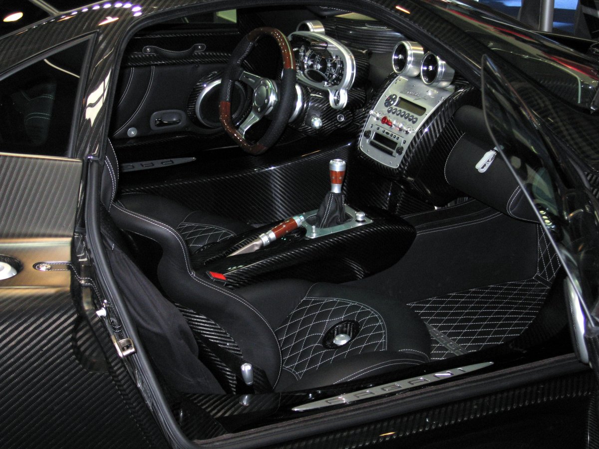 Pagani Zonda Interior