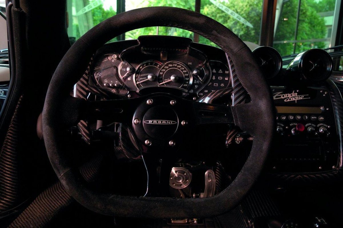 Руль Pagani Zonda