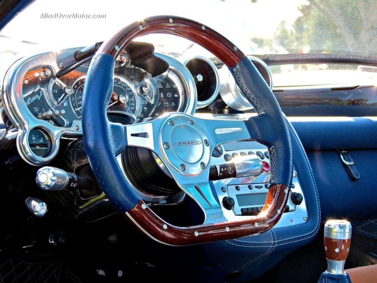Pagani Zonda Interior