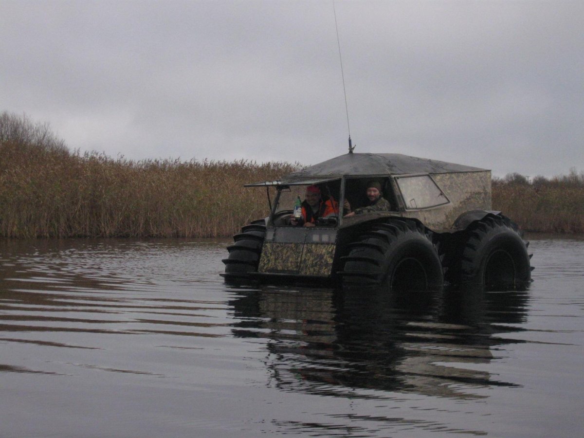 Вездеход-амфибия 6х6 плавающий