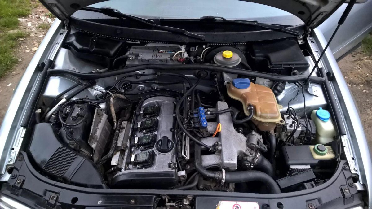 Audi a4 b5 1.8 подкапотка