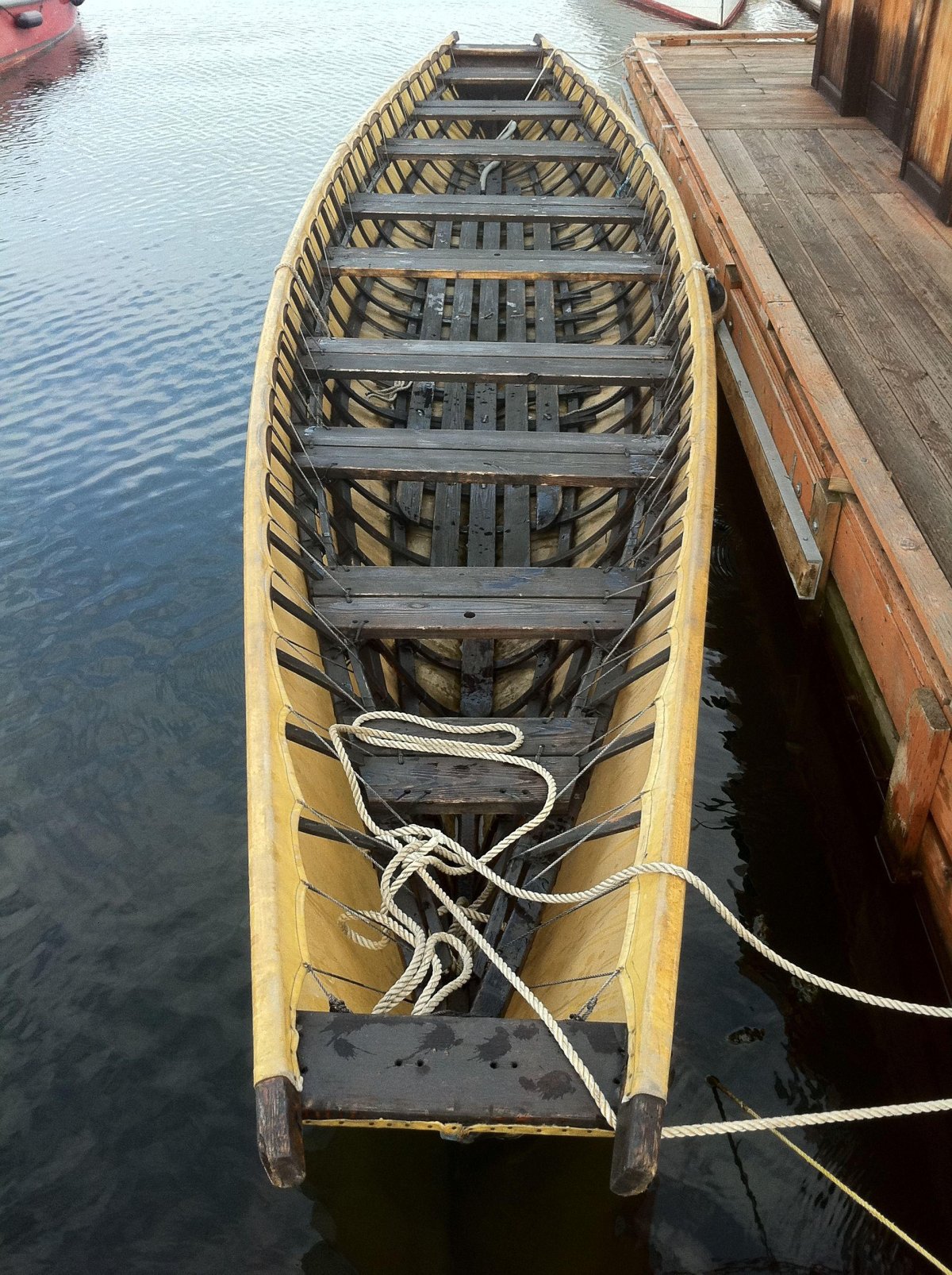 Умиак лодка