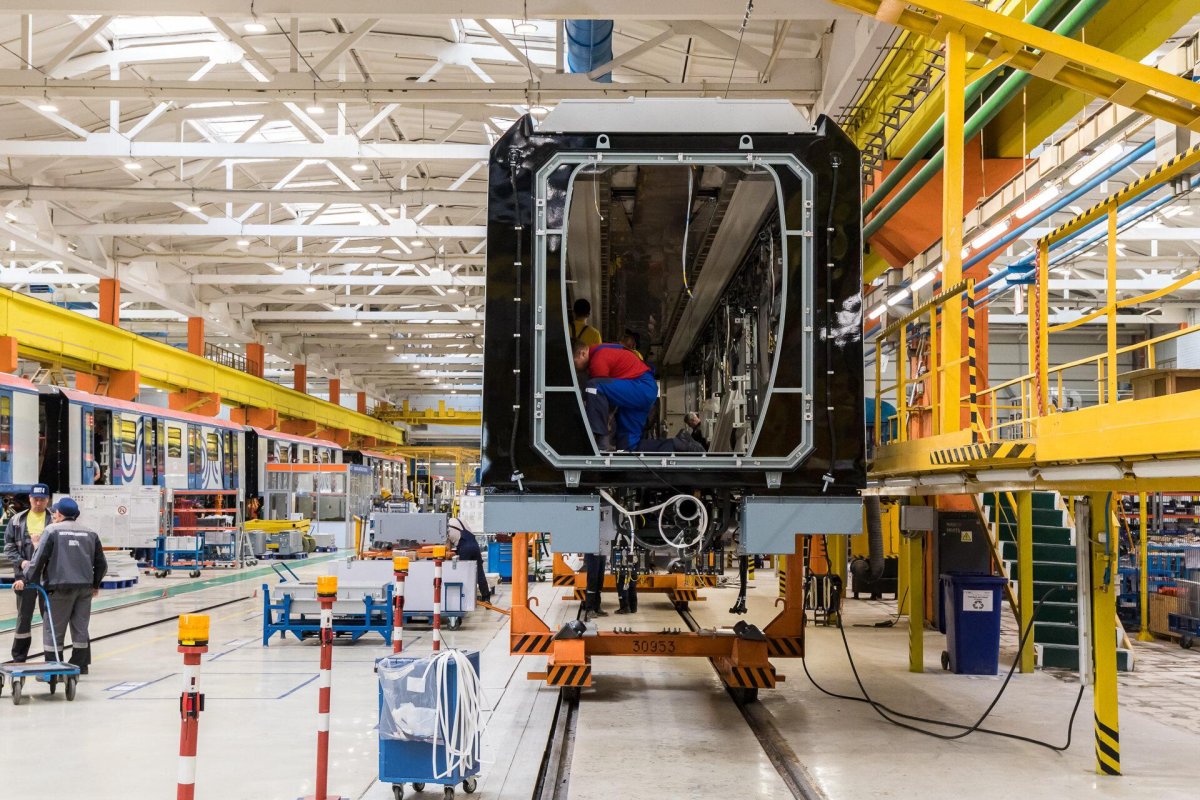 Завод вагонов метро в Мытищах