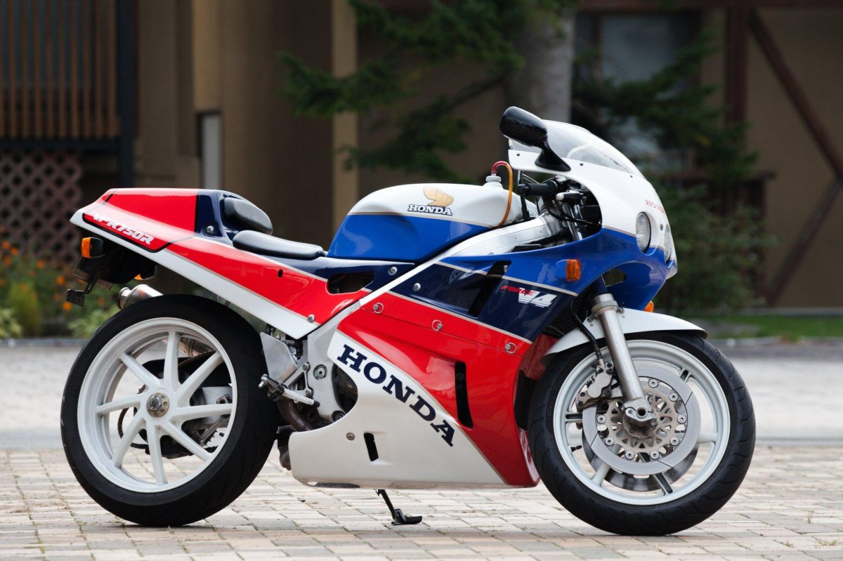 Honda rc30