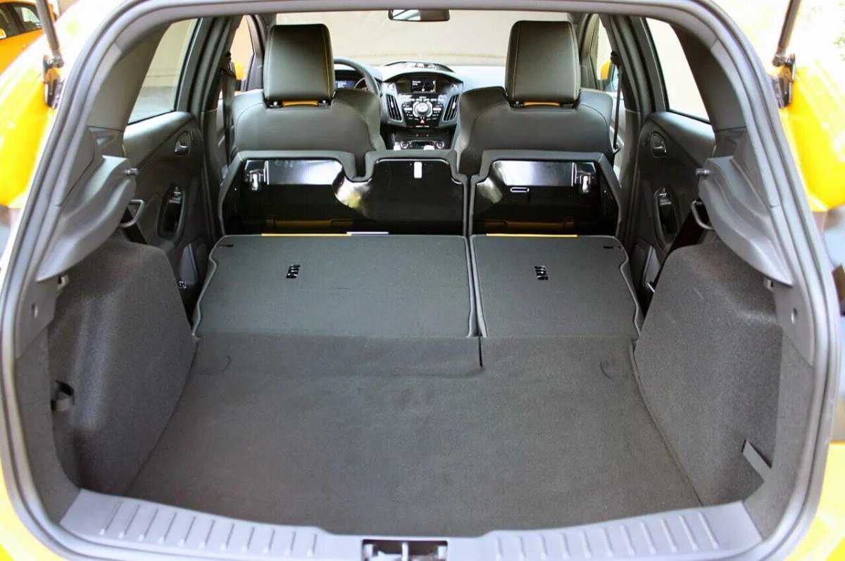 Фокус 2 универсал салон