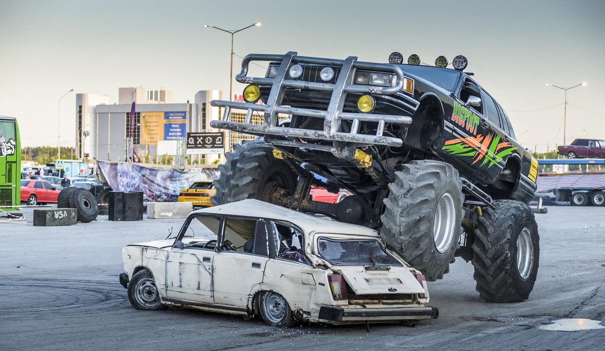 Шоу каскадеров 2022 Тюмень