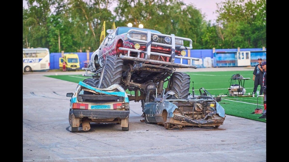 Сергей Кочерга шоу каскадеров