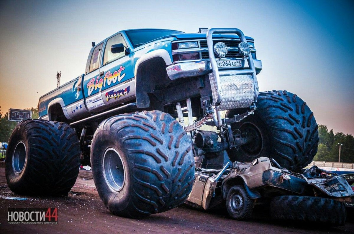 Шоу бигфутов