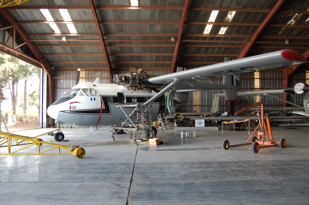 Arava самолет