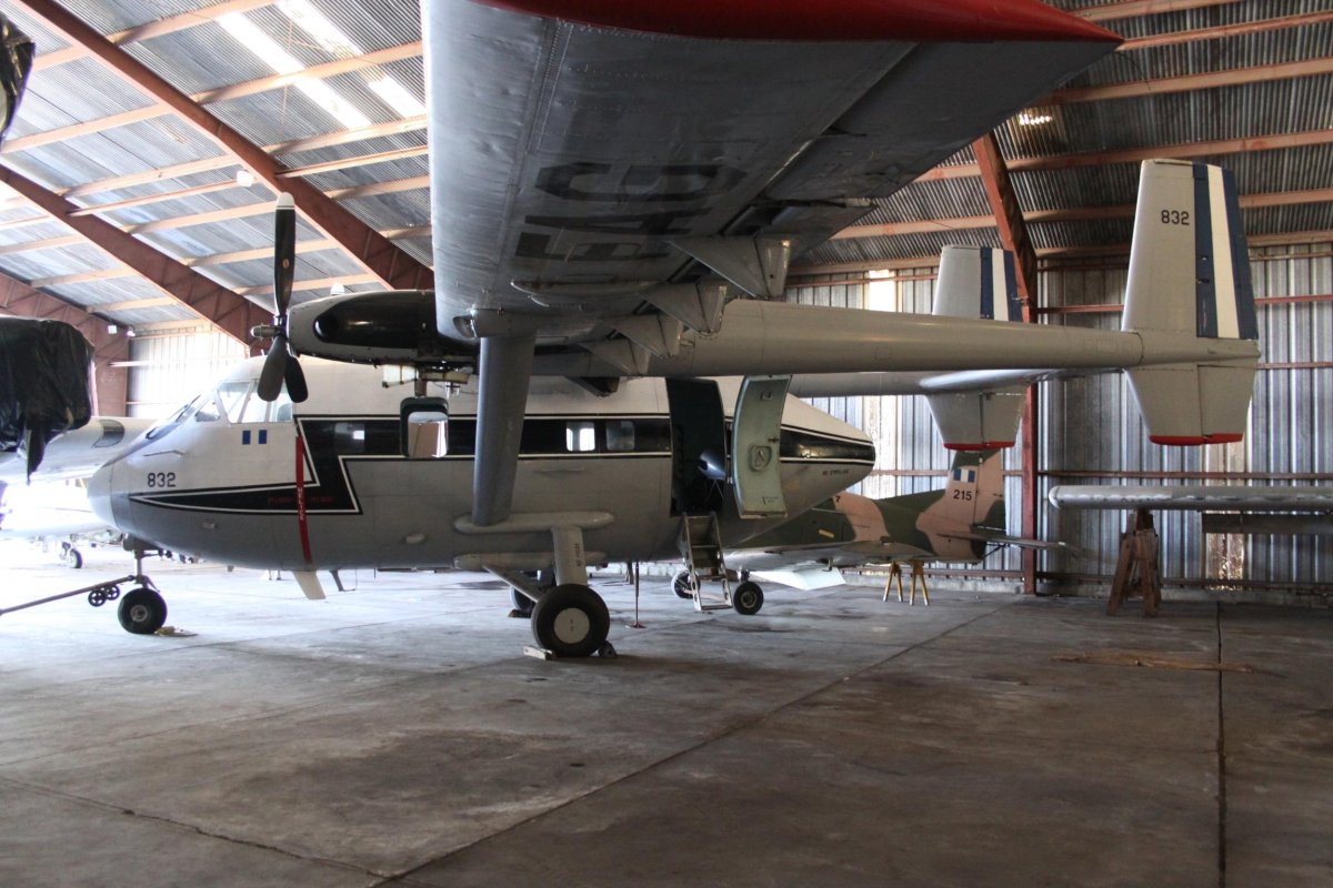 Arava самолет