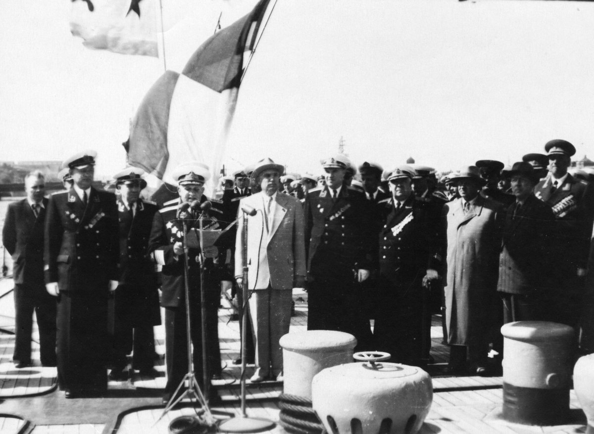 Крейсер Жданов экипаж 1983