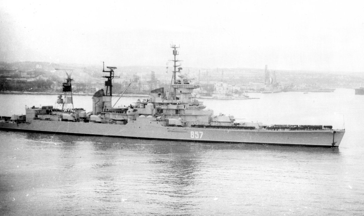 Крейсер Жданов Севастополь