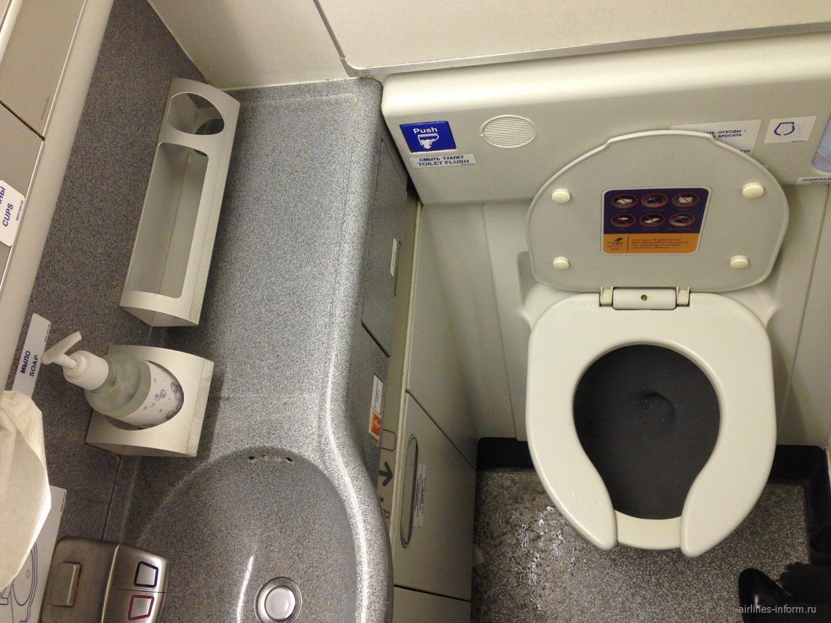 Туалеты Боинг 777-300