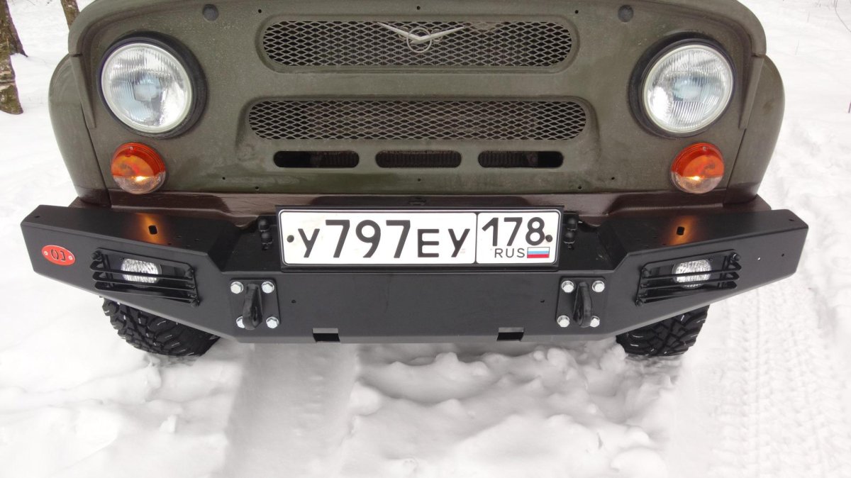Силовой бампер на УАЗ 469
