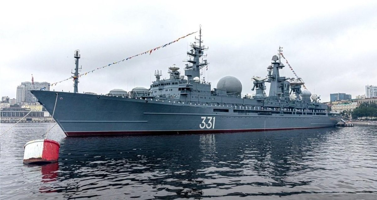 Корабль Маршал Крылов во Владивостоке