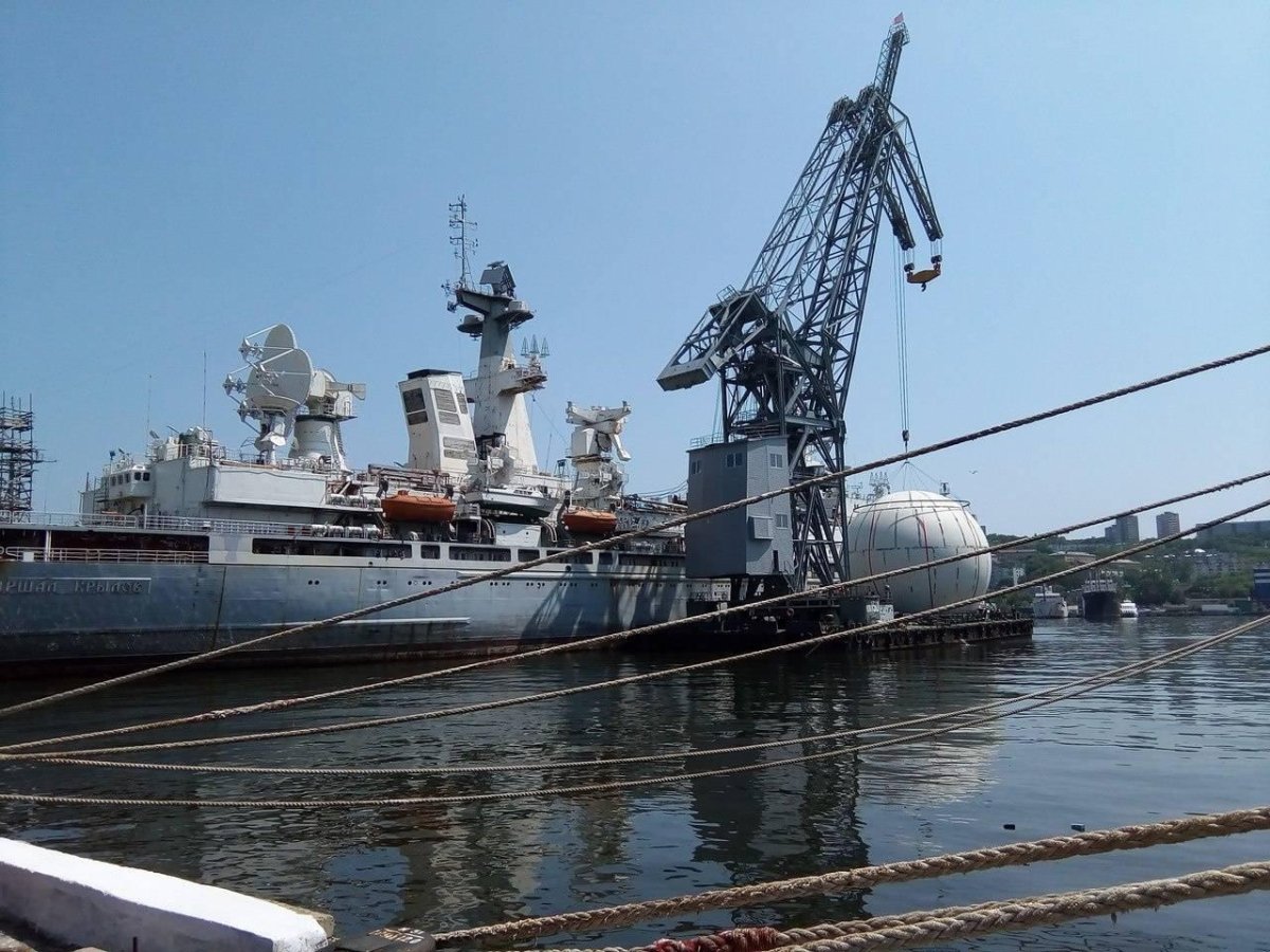 Корабль Маршал Крылов во Владивостоке