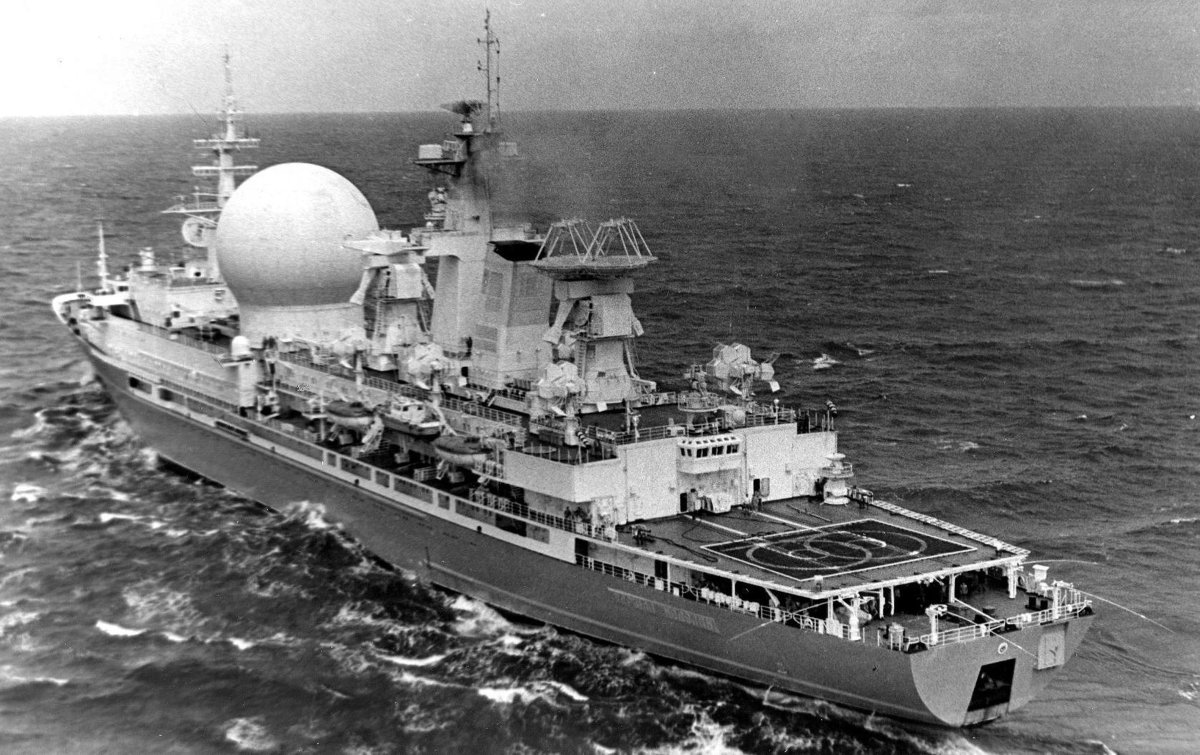 Корабль КИК Маршал Неделин