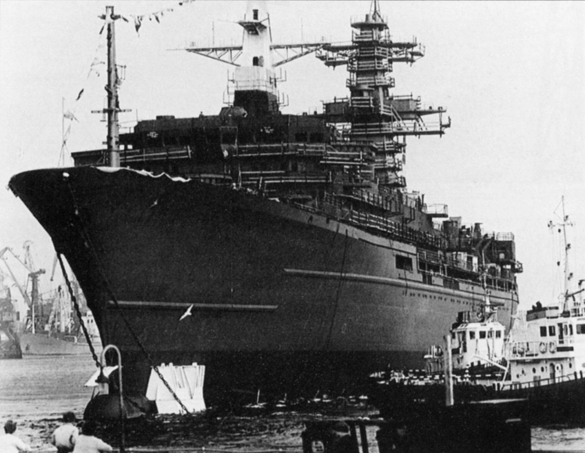 Маршал Неделин корабль