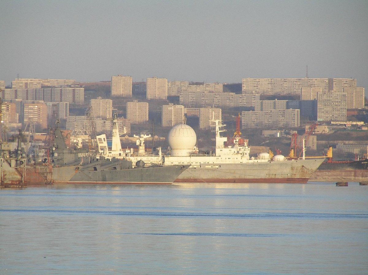 Маршал Неделин корабль измерительного комплекса