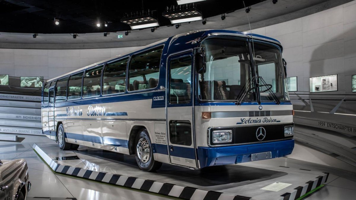Автобус Mercedes-Benz o303