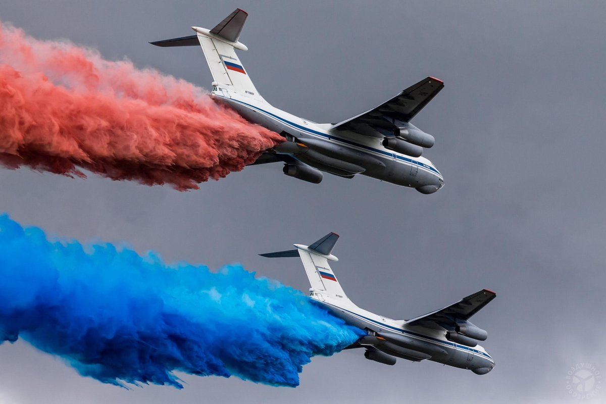 Что выпускают самолеты для отвода ракет