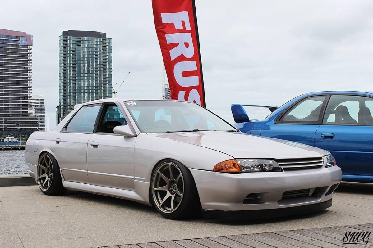 Nissan Skyline r32 седан