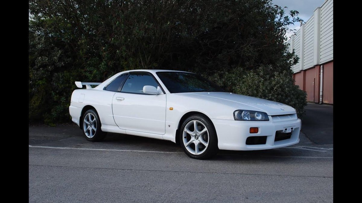 Nissan Skyline r34 stock