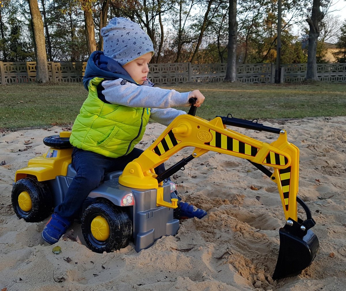 Экскаватор детский