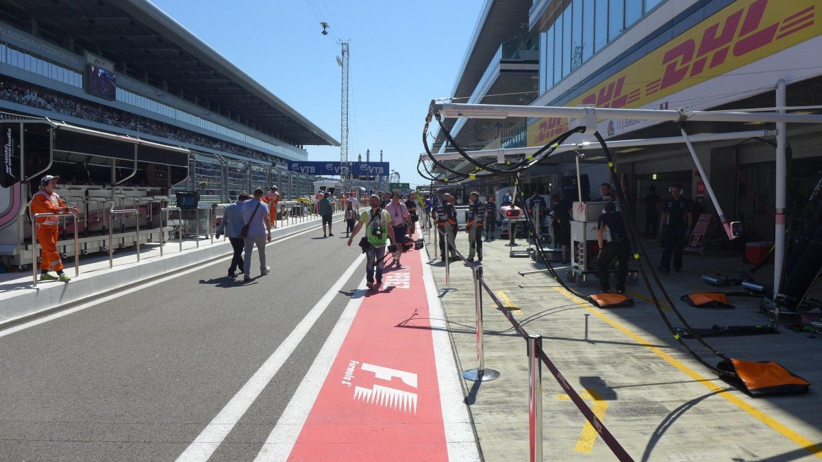 Сочи автодром питлейн