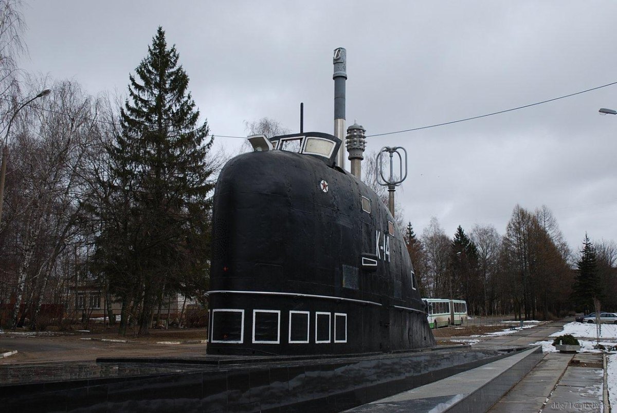 Памятник подводной лодке Обнинск