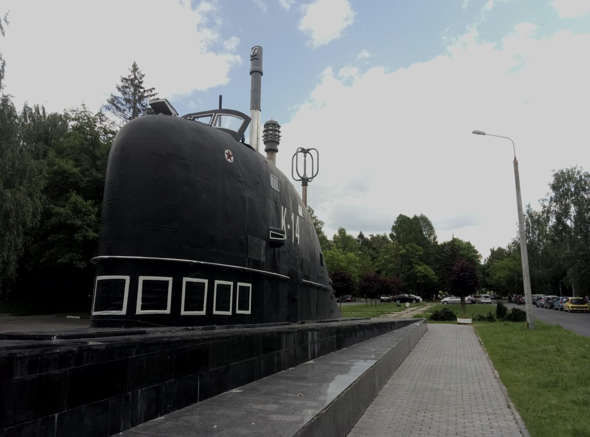 Памятник подводной лодке Обнинск