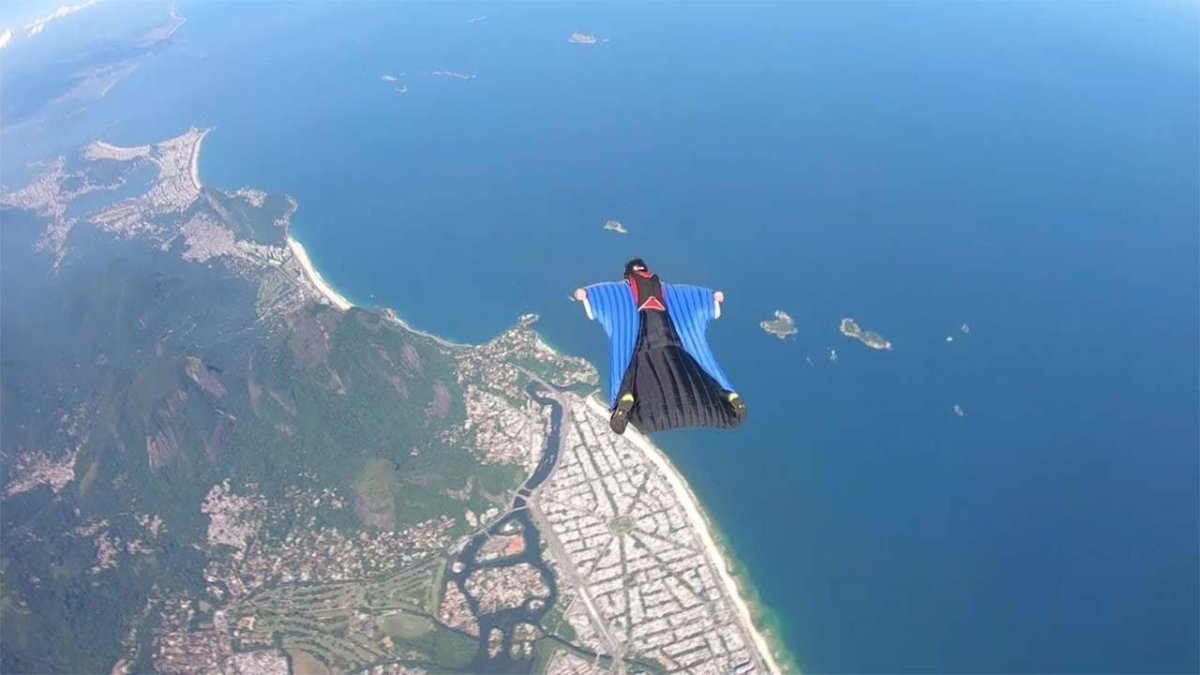 Вингсьют полет