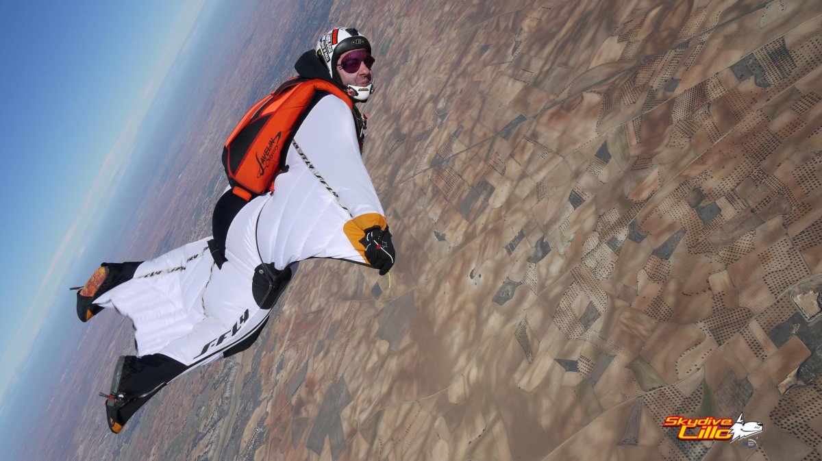 Прыжок вингсьют