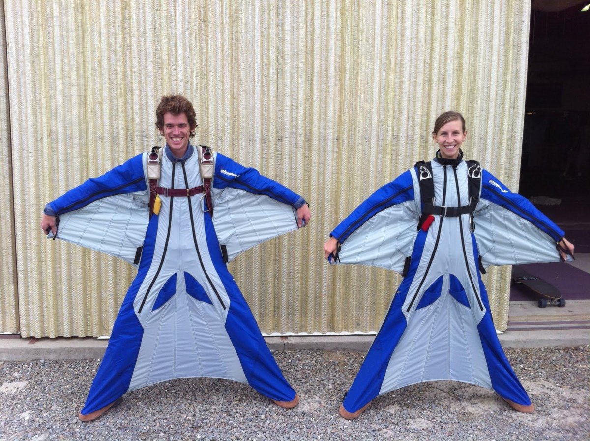 Вингсьют костюм