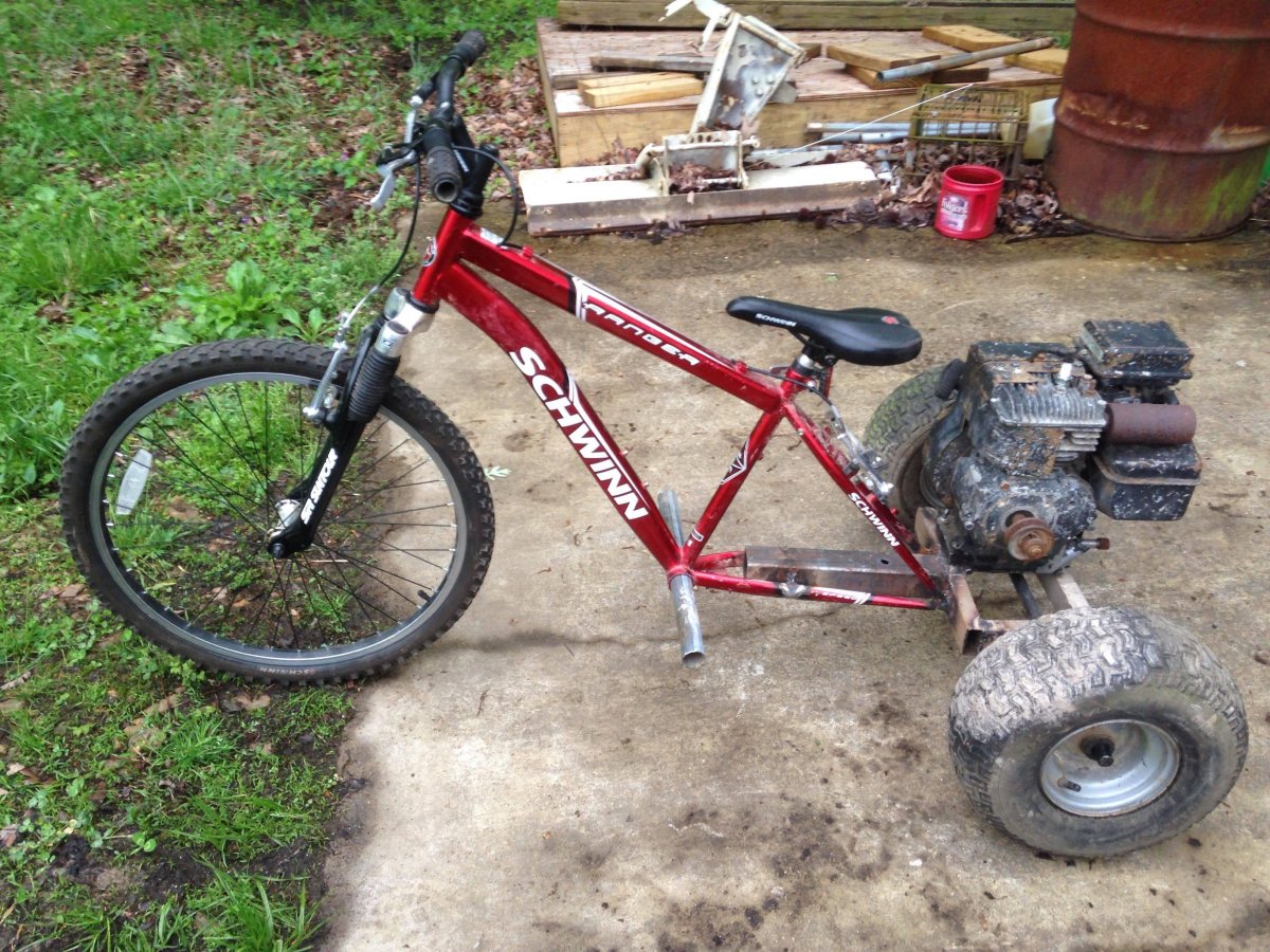 Трайк с двигателем от триммера