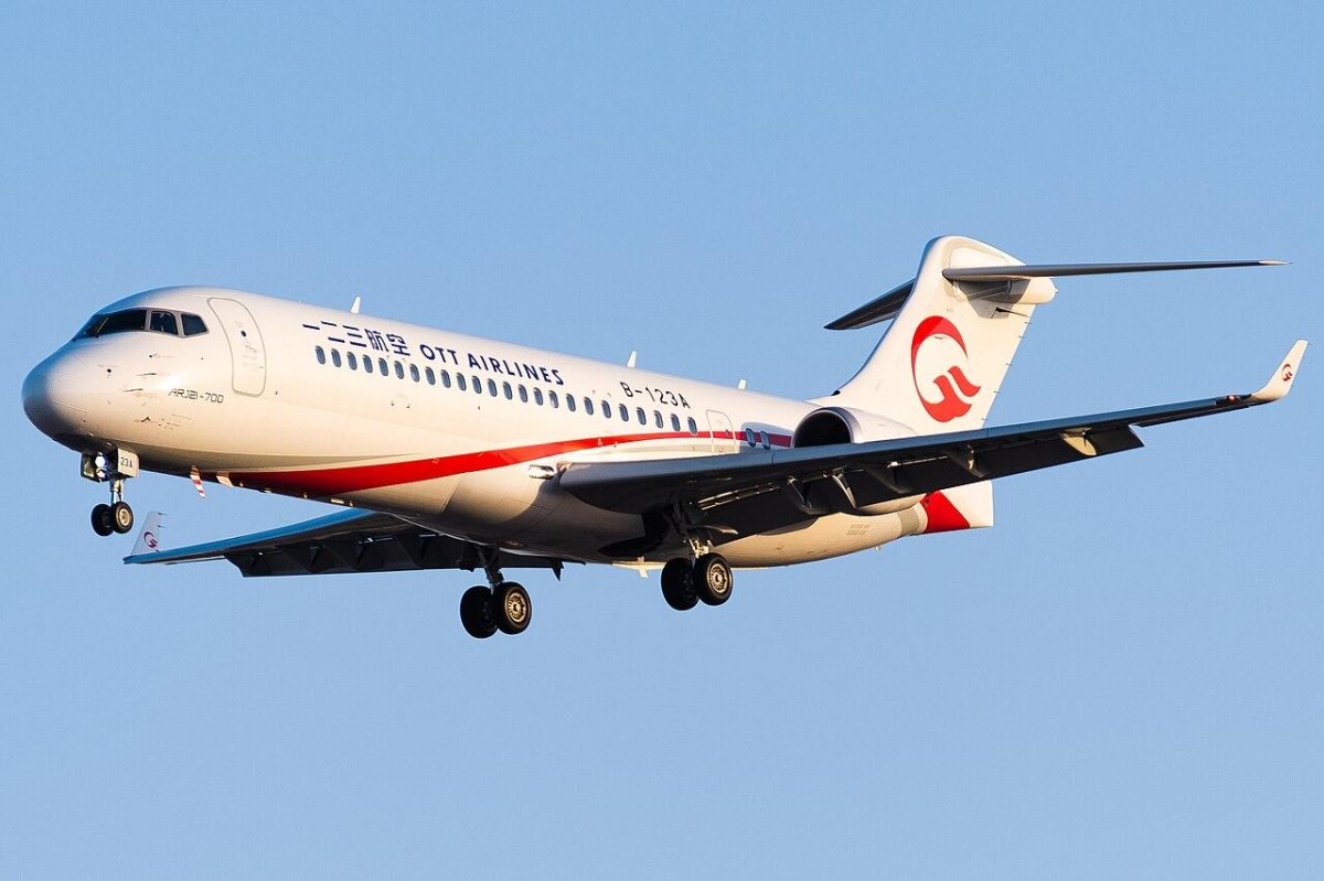 Comac arj21