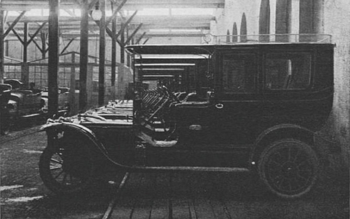 Автомобили 1915 года завода «Руссо-Балт"