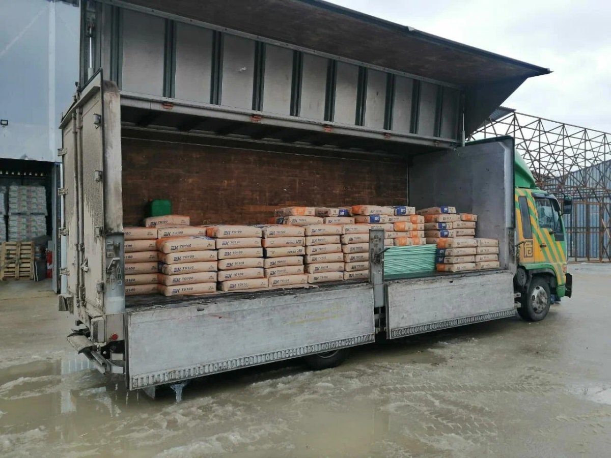 Разгрузка фуры