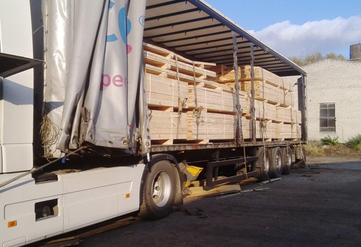 Погрузка пиломатериалов