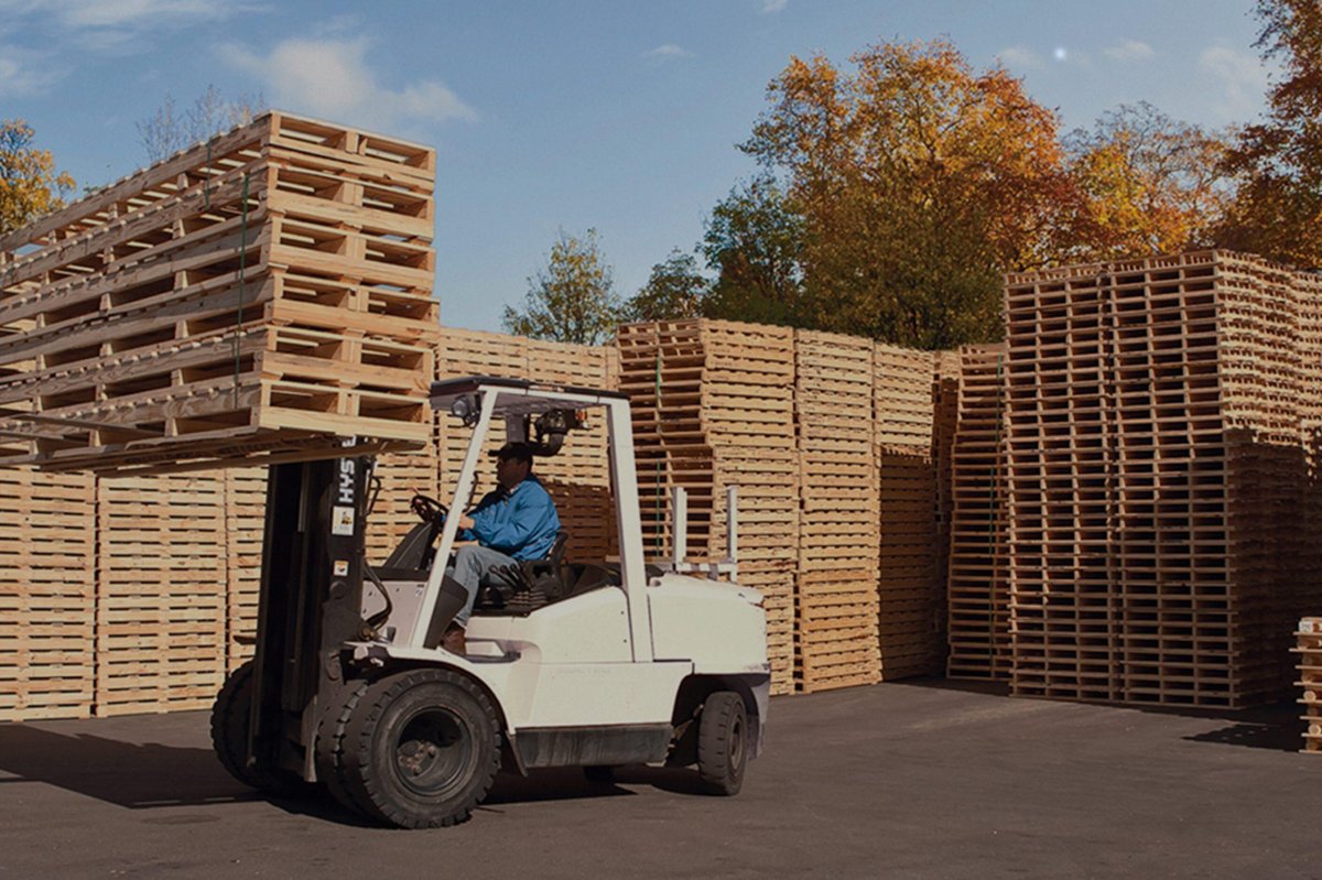 Погрузка поддонов