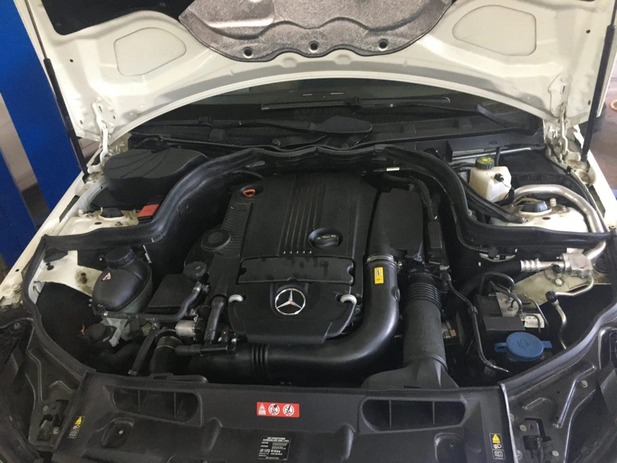 Mercedes m274