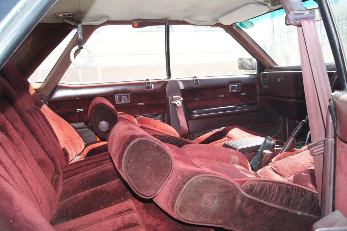 Nissan Laurel c32 салон