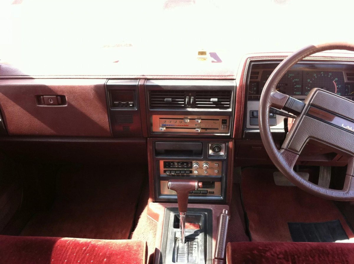Nissan Laurel c32
