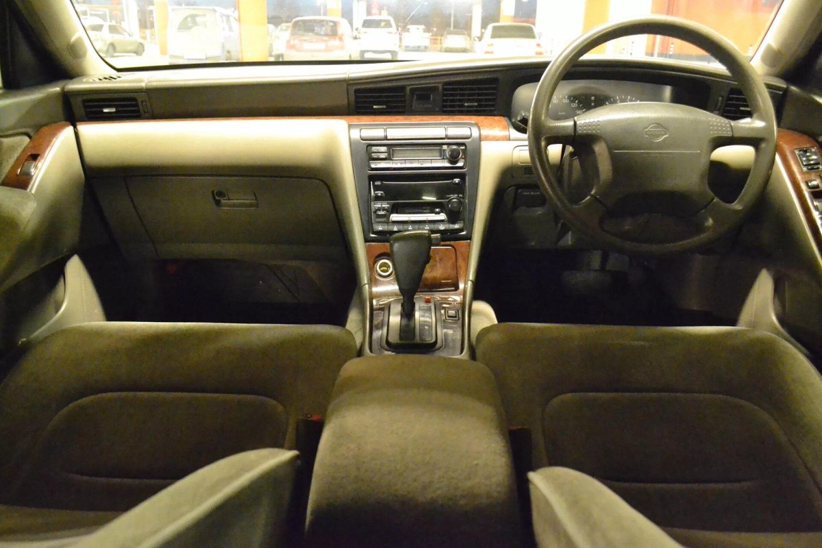 Nissan Laurel c35 салон