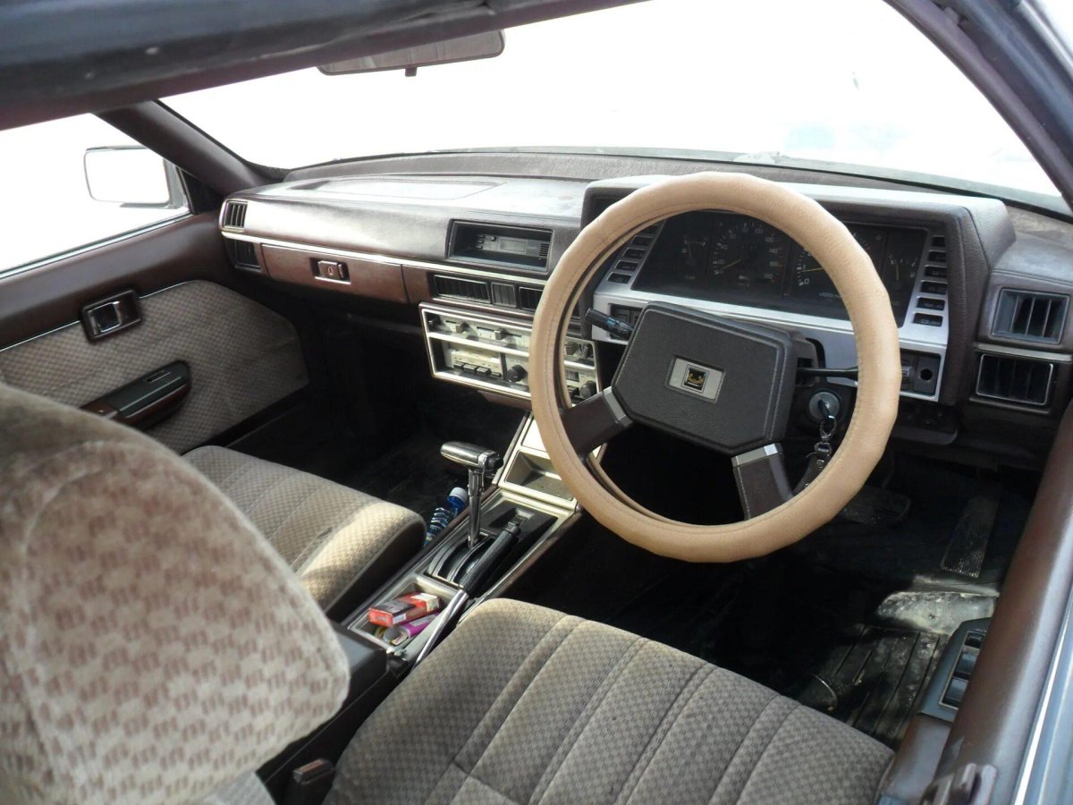 Nissan Laurel c31