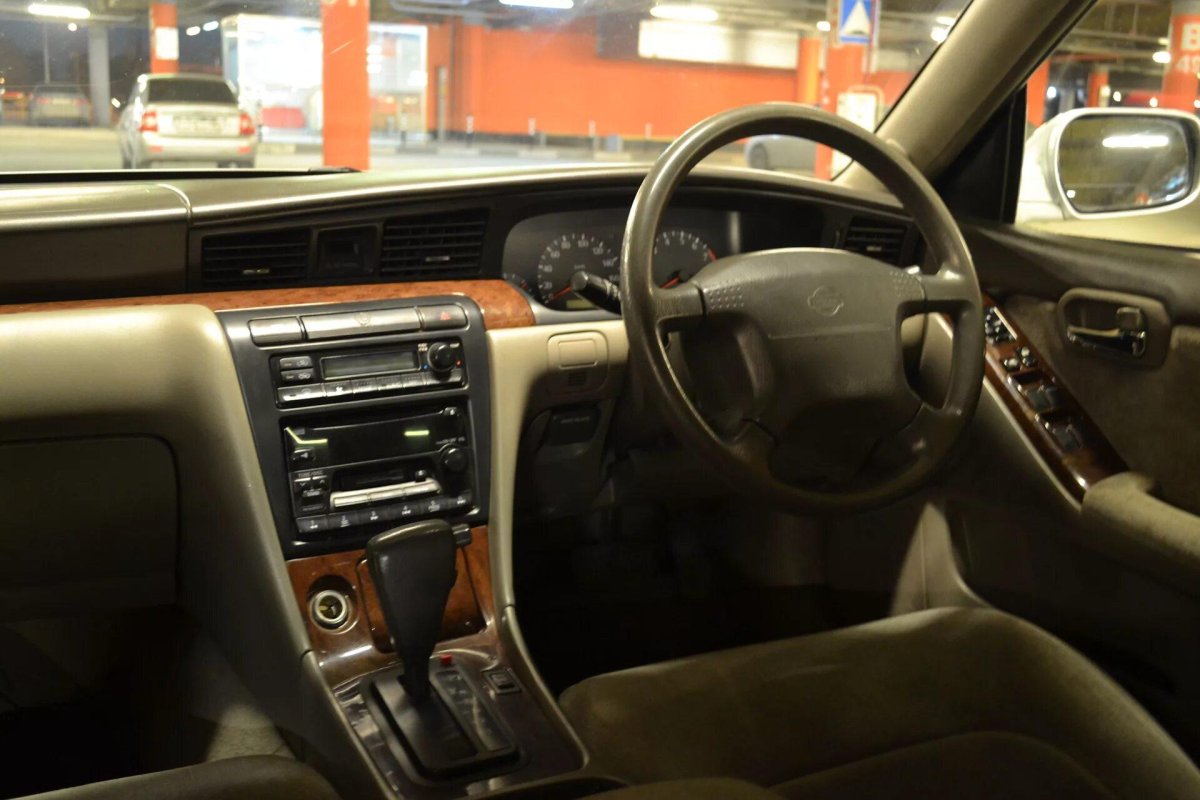 Nissan Laurel c35 салон