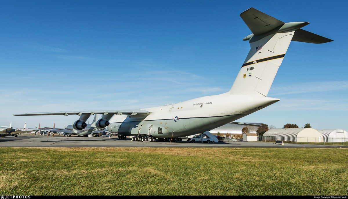 Lockheed c-5 Galaxy военно - транспортный самолёт