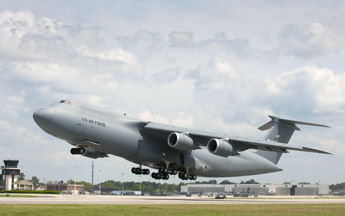 Lockheed c-5 Galaxy пролёт