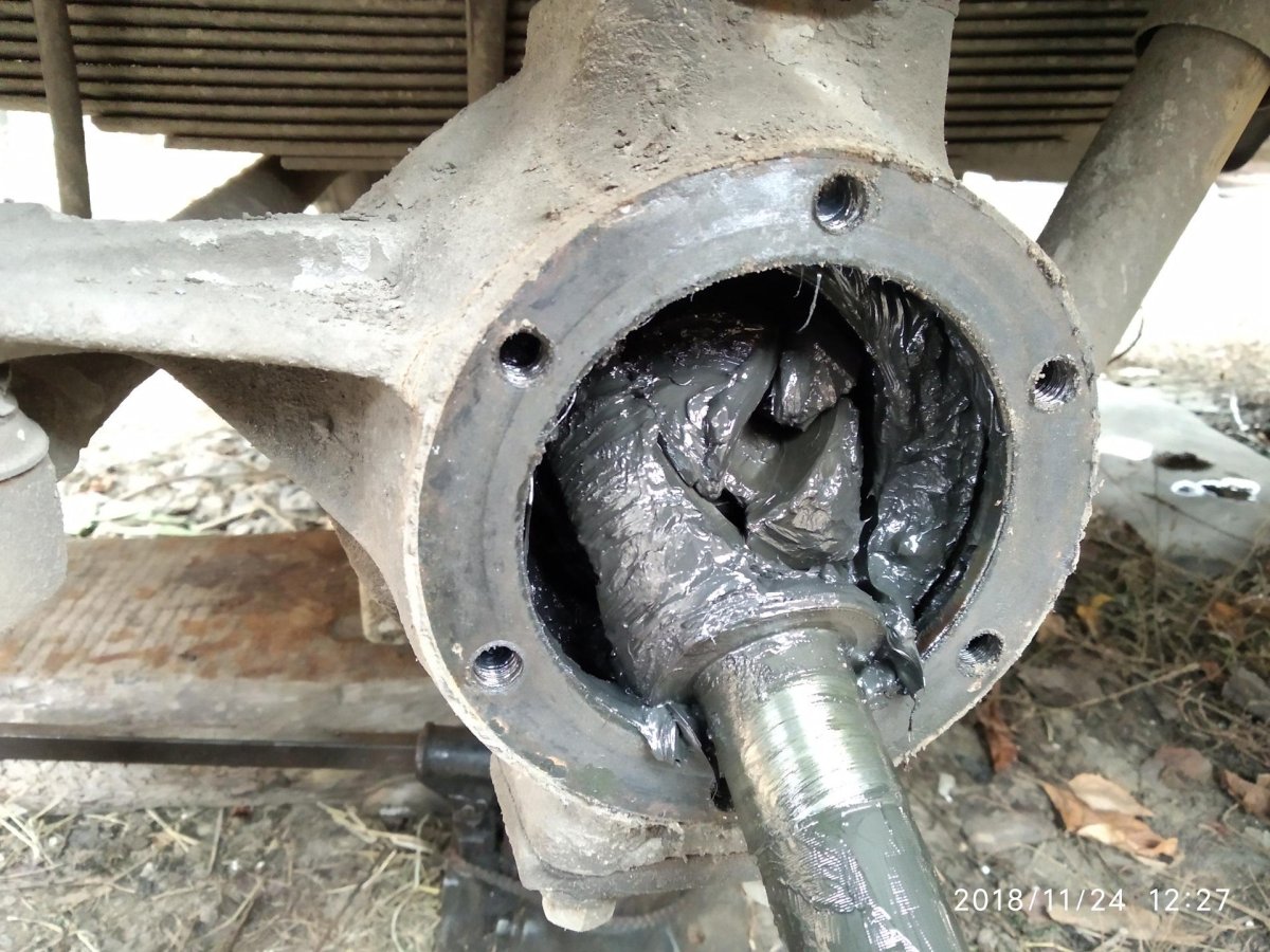 Поворотный кулак УАЗ 469