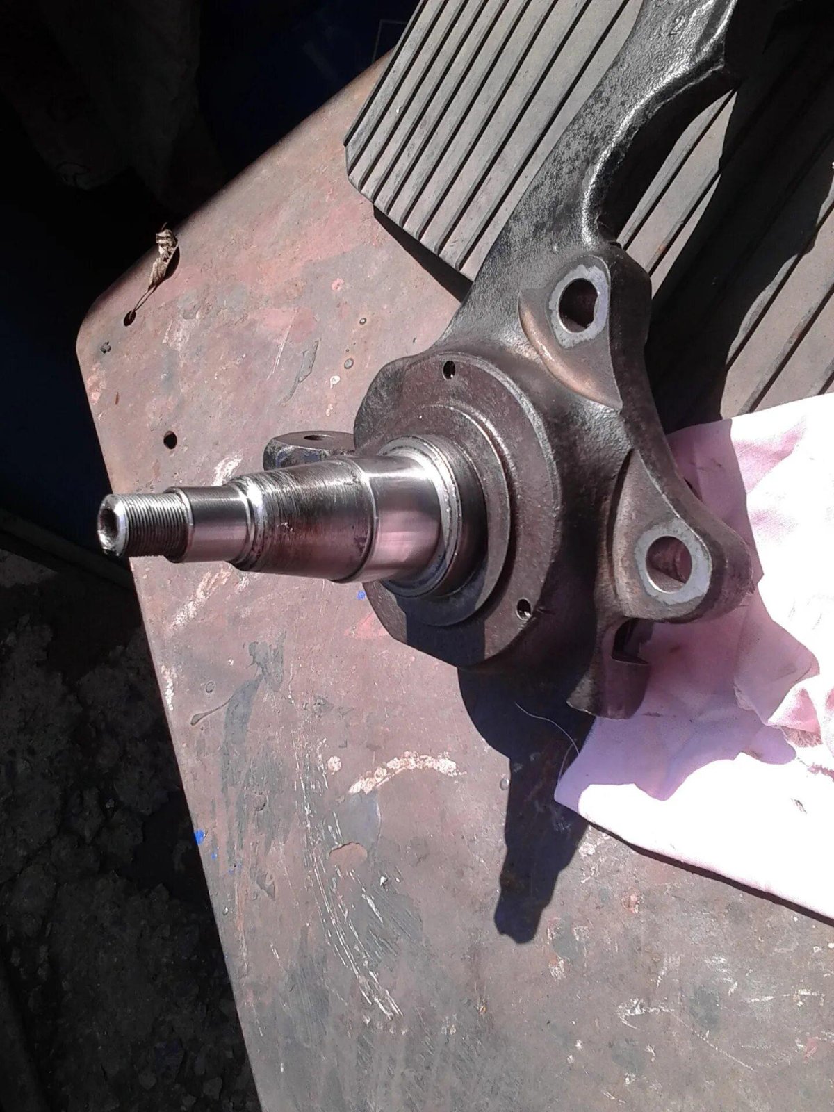 Поворотный кулак VW t3